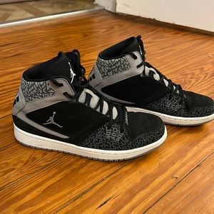 Jordan 1 Flight Mids